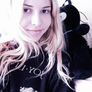 Meet your Posher, Camille